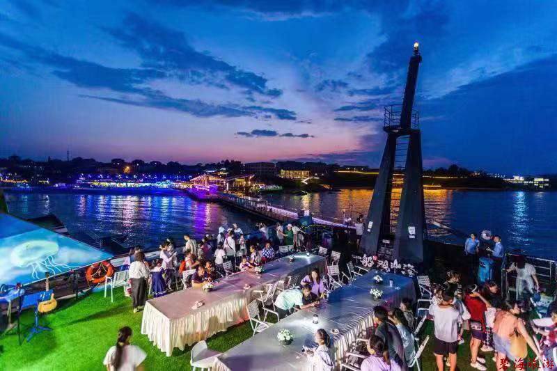 秦皇島北戴河浪淘沙長城號(hào)公主號(hào)尋仙號(hào)求仙號(hào)游船